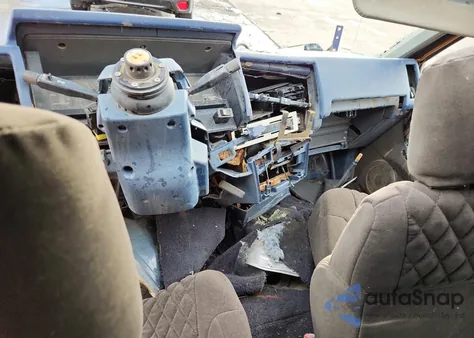 1992 Nissan D21 King Cab из США, поврежденный, VIN JN6HD16S2NX420053